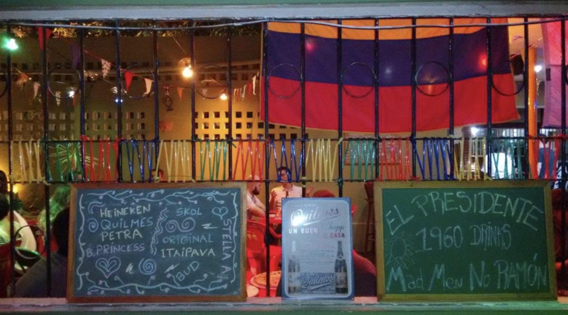 Ramon Hostel Bar